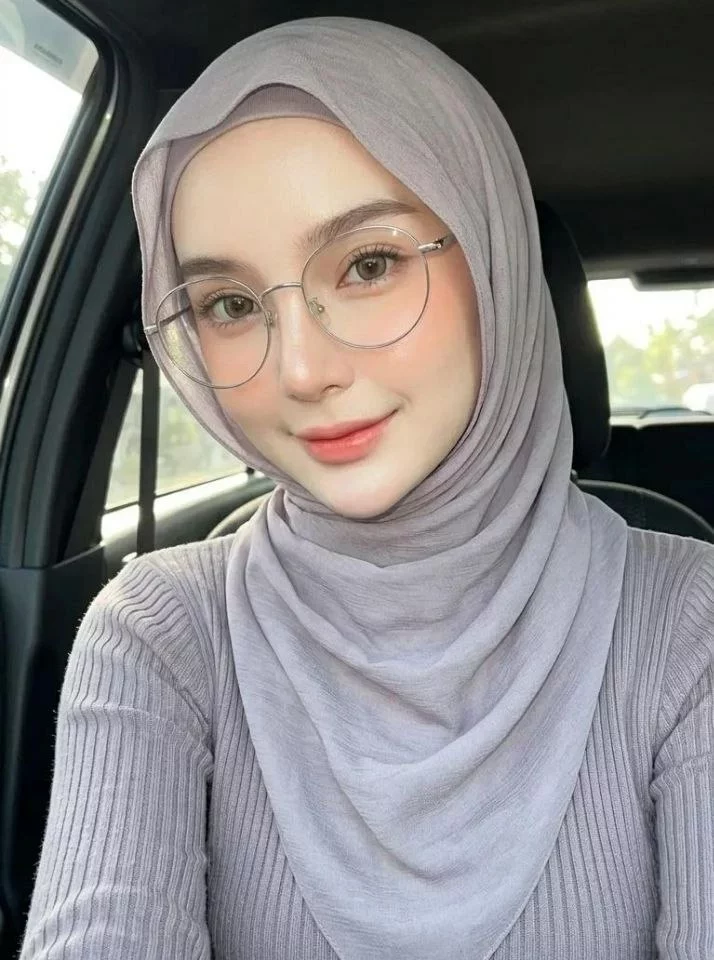 Lanna profile in Bugis, Singapore — photo 2